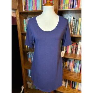 Small navy blue fit and flare tunic-style top